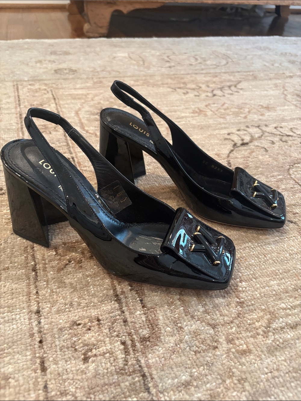 Louis Vuitton Black Patent Slingback Heels with Gold LV Accent - Picture 2 of 3